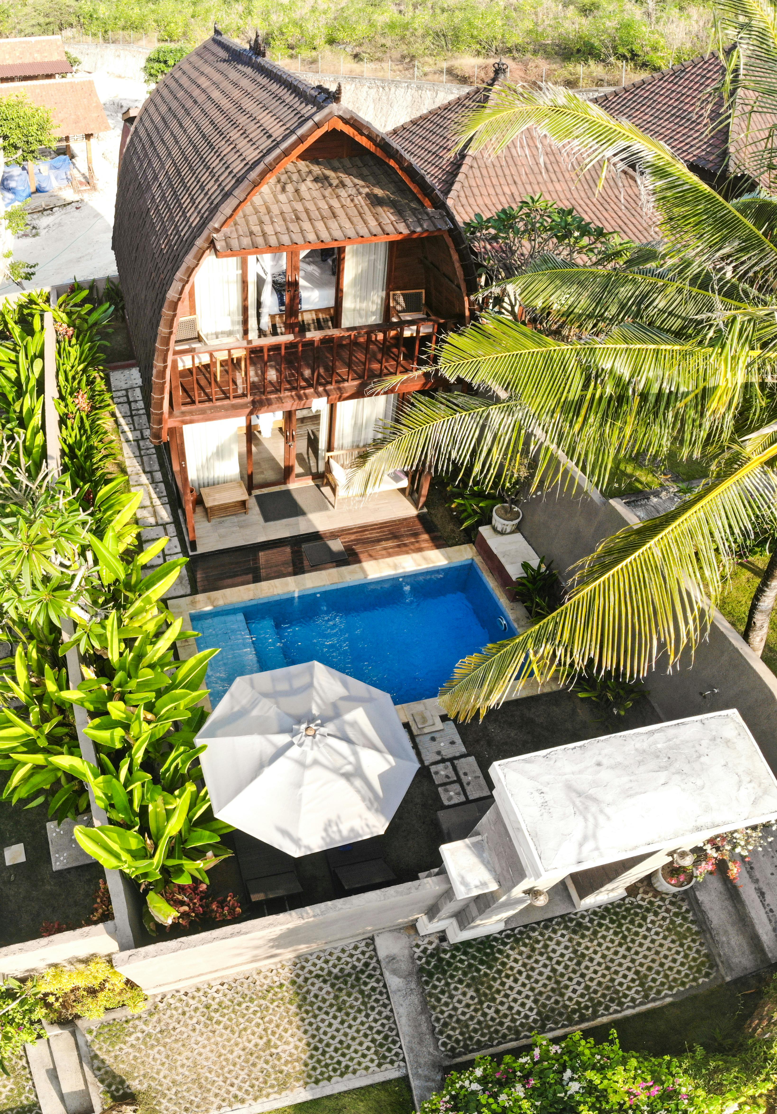 Lakefront Villa